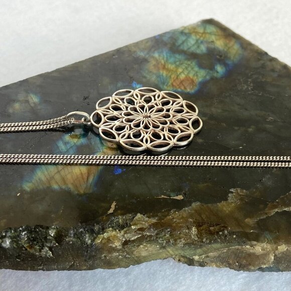 Sterling Silver 925 Oval Pierced Filigree Scrollwork Pendant Necklace 17.5" - Picture 6 of 16